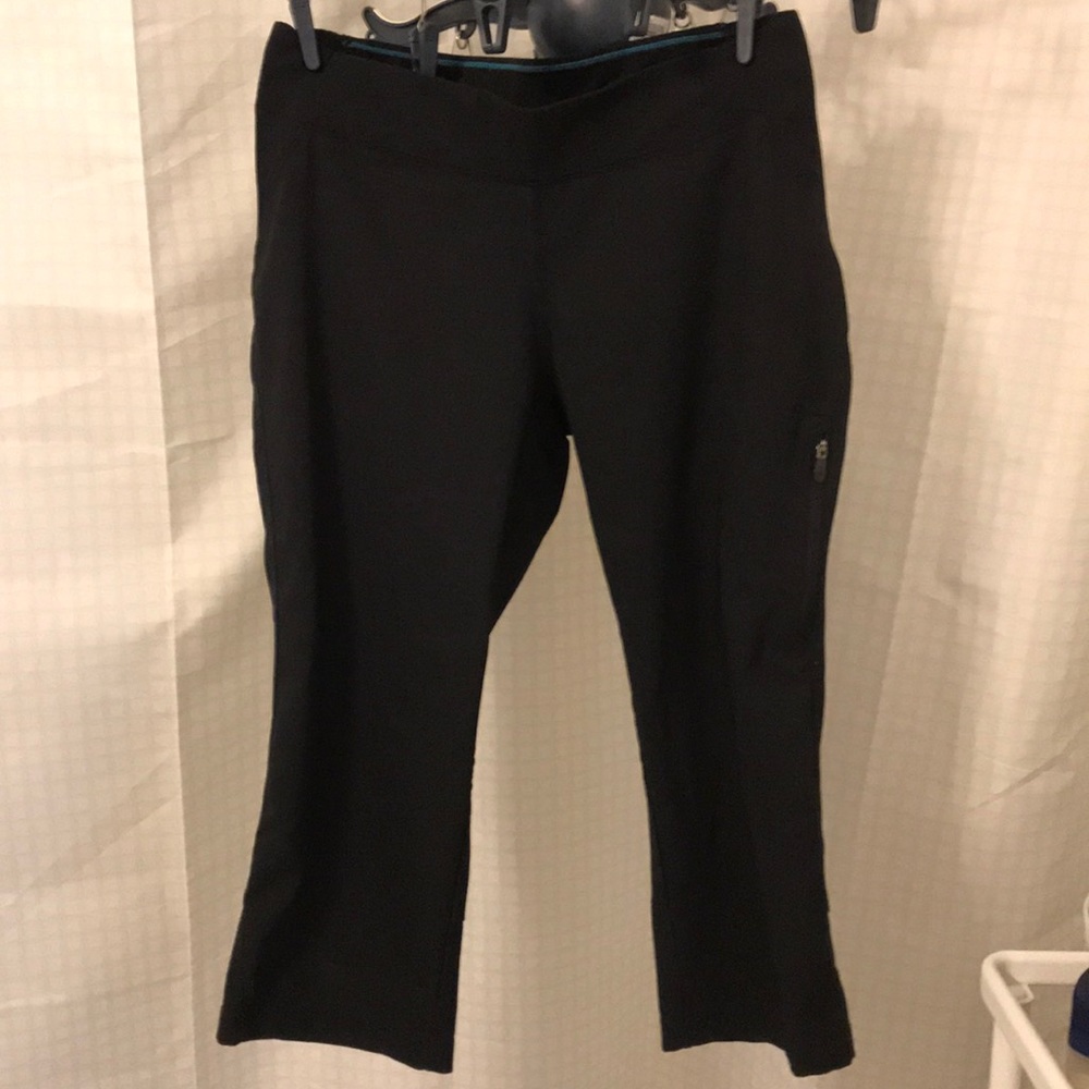 Columbia Cropped Workout Pant